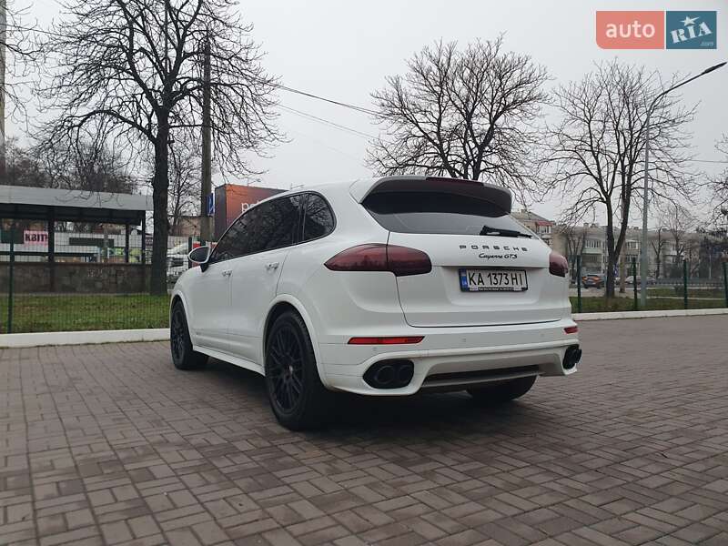 Внедорожник / Кроссовер Porsche Cayenne 2015 в Киеве фото 5 Внедорожник / Кроссовер Porsche Cayenne 2015 в Киеве