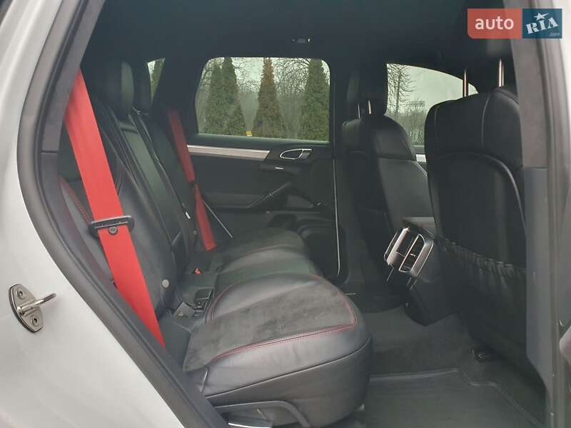 Внедорожник / Кроссовер Porsche Cayenne 2015 в Киеве фото 34 Внедорожник / Кроссовер Porsche Cayenne 2015 в Киеве