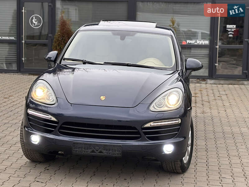 Внедорожник / Кроссовер Porsche Cayenne 2011 в Тернополе