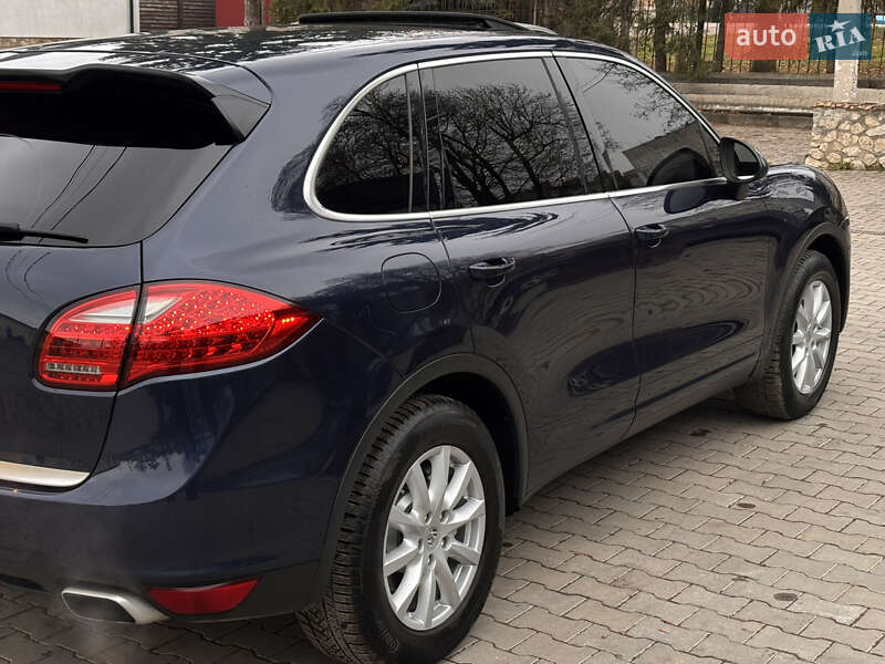 Внедорожник / Кроссовер Porsche Cayenne 2011 в Тернополе