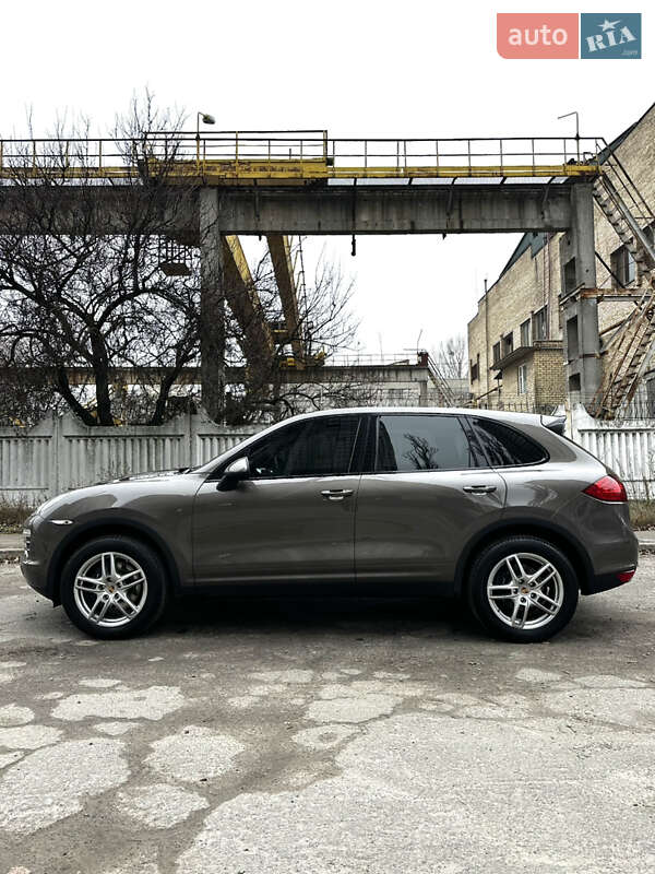 Внедорожник / Кроссовер Porsche Cayenne 2013 в Киеве