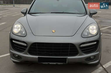 Внедорожник / Кроссовер Porsche Cayenne 2013 в Киеве