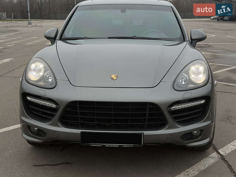 Внедорожник / Кроссовер Porsche Cayenne 2013 в Киеве