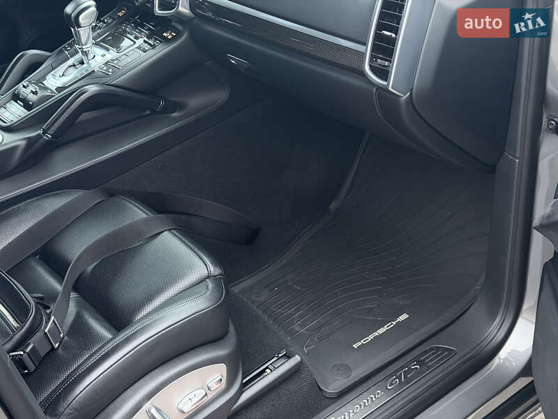 Внедорожник / Кроссовер Porsche Cayenne 2013 в Киеве