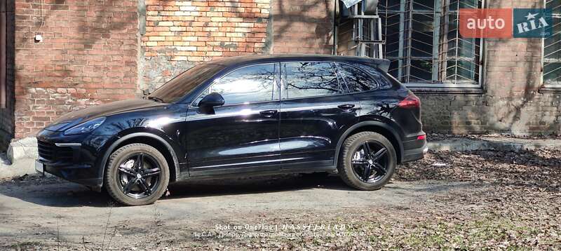Внедорожник / Кроссовер Porsche Cayenne 2016 в Днепре