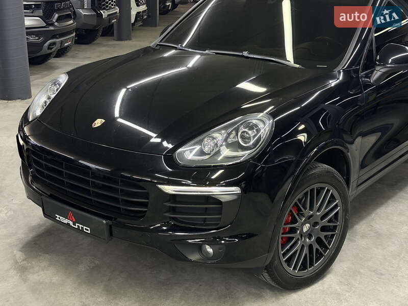 Внедорожник / Кроссовер Porsche Cayenne 2016 в Одессе