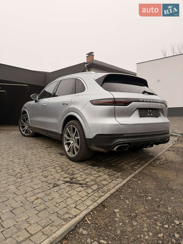Внедорожник / Кроссовер Porsche Cayenne 2019 в Ужгороде