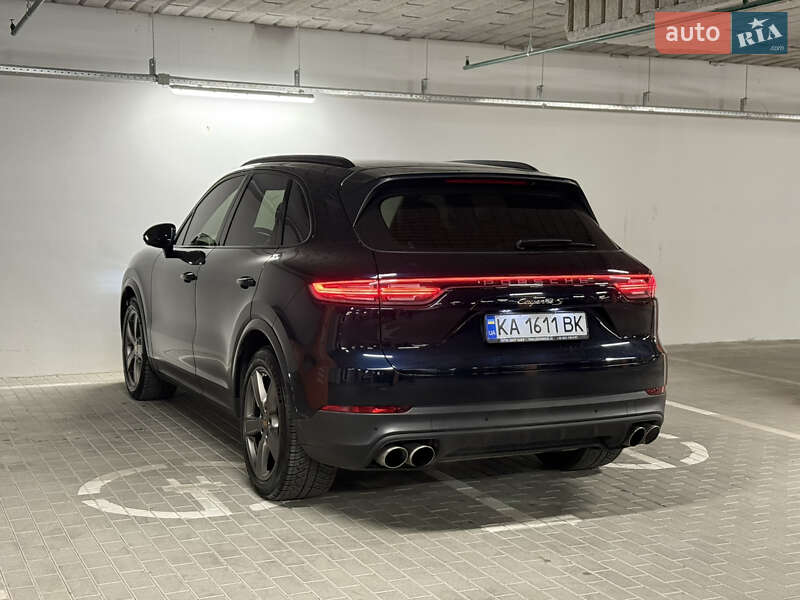 Внедорожник / Кроссовер Porsche Cayenne 2018 в Киеве