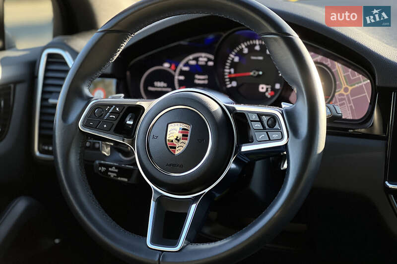 Внедорожник / Кроссовер Porsche Cayenne 2019 в Львове