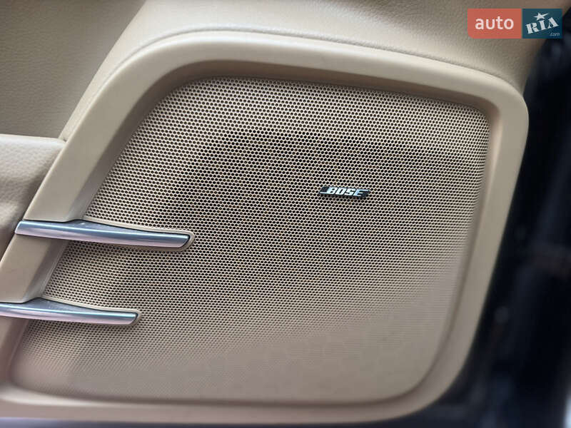 Внедорожник / Кроссовер Porsche Cayenne 2015 в Киеве