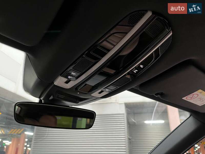 Внедорожник / Кроссовер Porsche Cayenne 2018 в Киеве