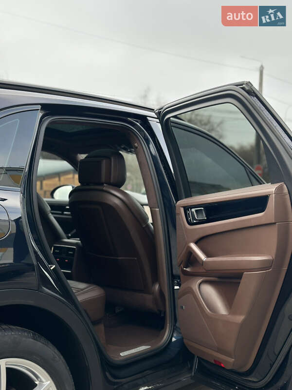 Внедорожник / Кроссовер Porsche Cayenne 2019 в Виннице