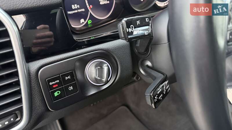 Внедорожник / Кроссовер Porsche Cayenne 2017 в Одессе