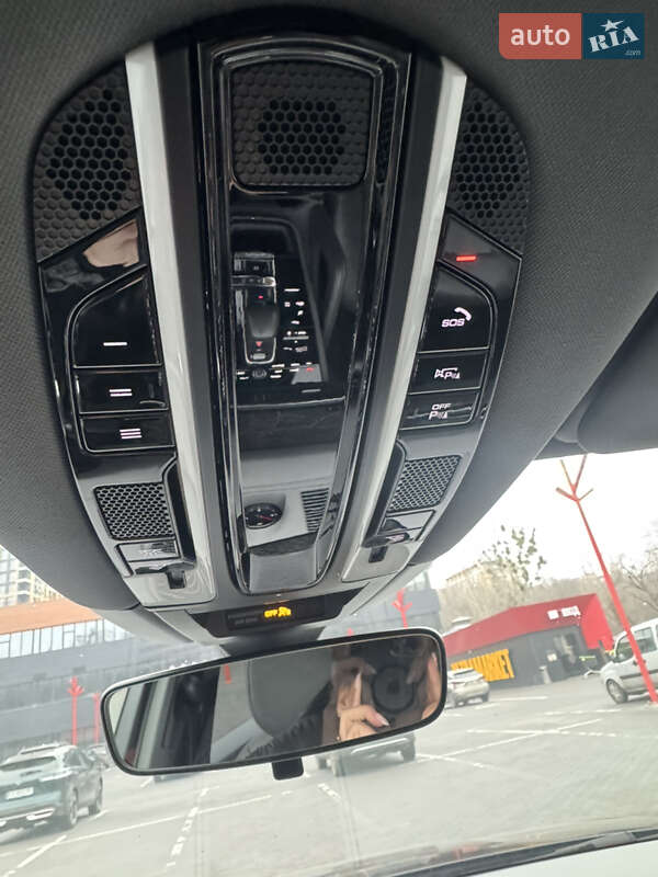 Внедорожник / Кроссовер Porsche Cayenne 2019 в Киеве