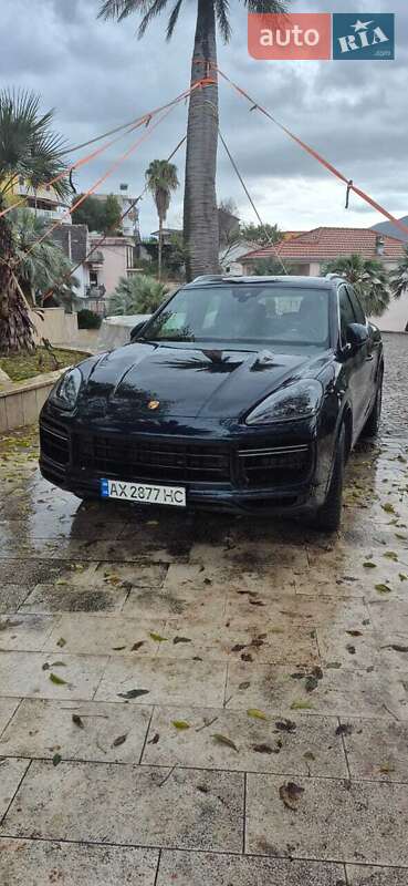 Позашляховик / Кросовер Porsche Cayenne 2018 в Києві