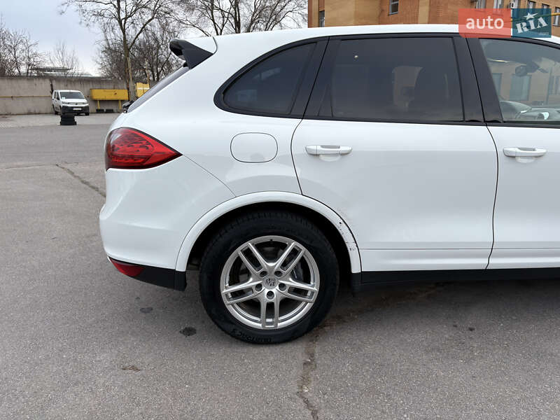 Внедорожник / Кроссовер Porsche Cayenne 2013 в Днепре