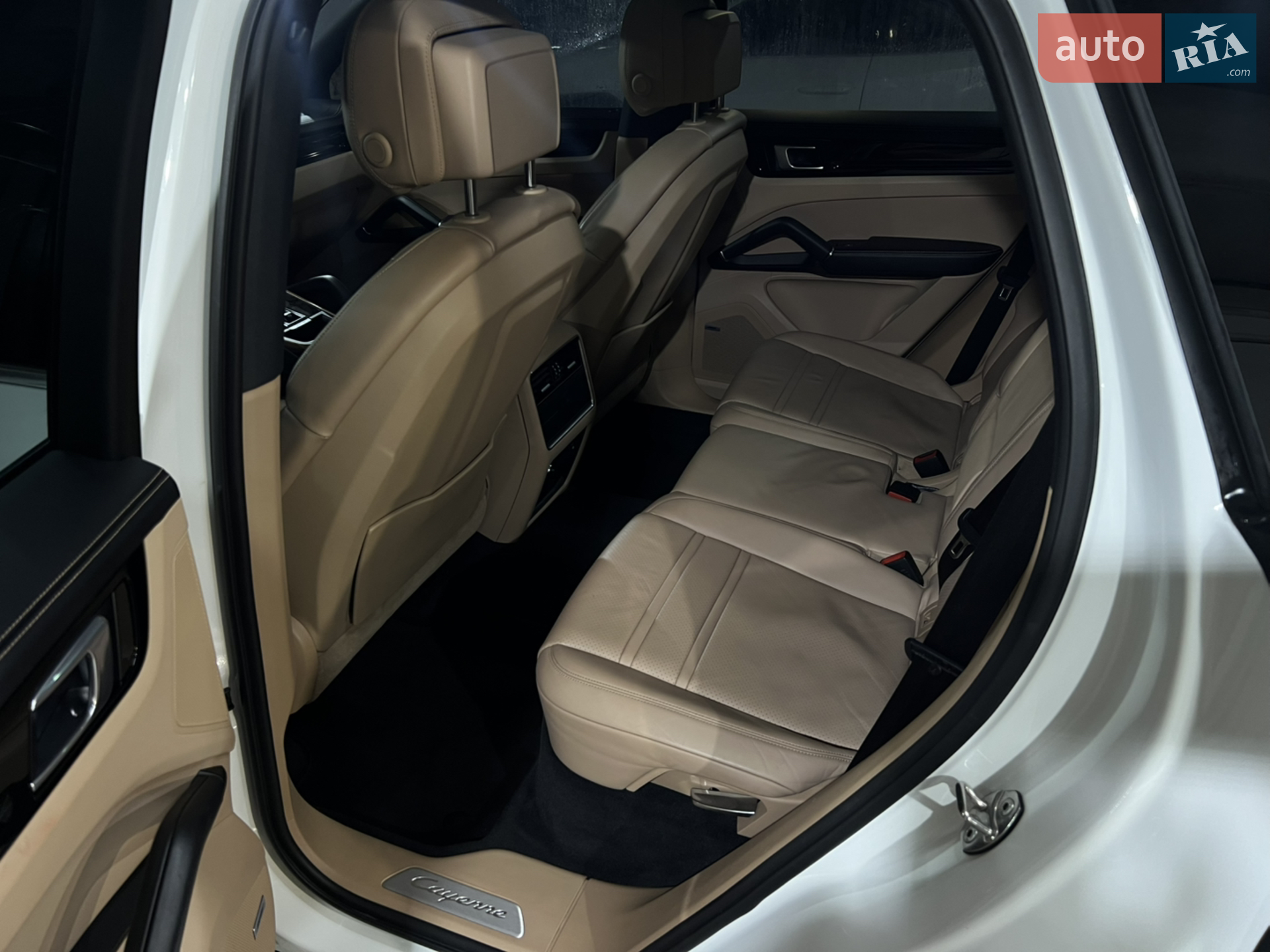 2019 Porsche Cayenne - мініатюра 18