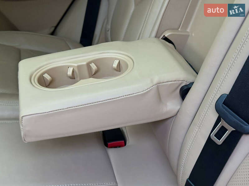 Внедорожник / Кроссовер Porsche Cayenne 2012 в Днепре