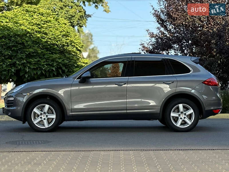 Внедорожник / Кроссовер Porsche Cayenne 2012 в Днепре
