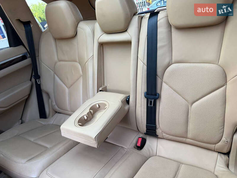 Внедорожник / Кроссовер Porsche Cayenne 2012 в Днепре