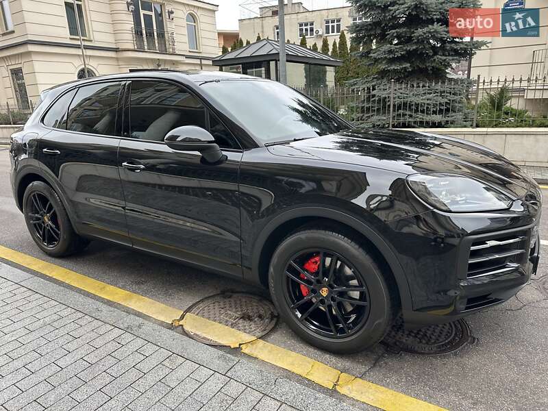 Внедорожник / Кроссовер Porsche Cayenne 2025 в Киеве