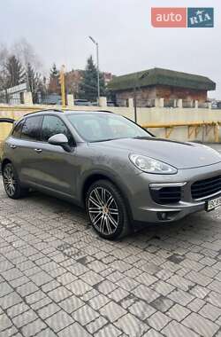Внедорожник / Кроссовер Porsche Cayenne 2017 в Львове