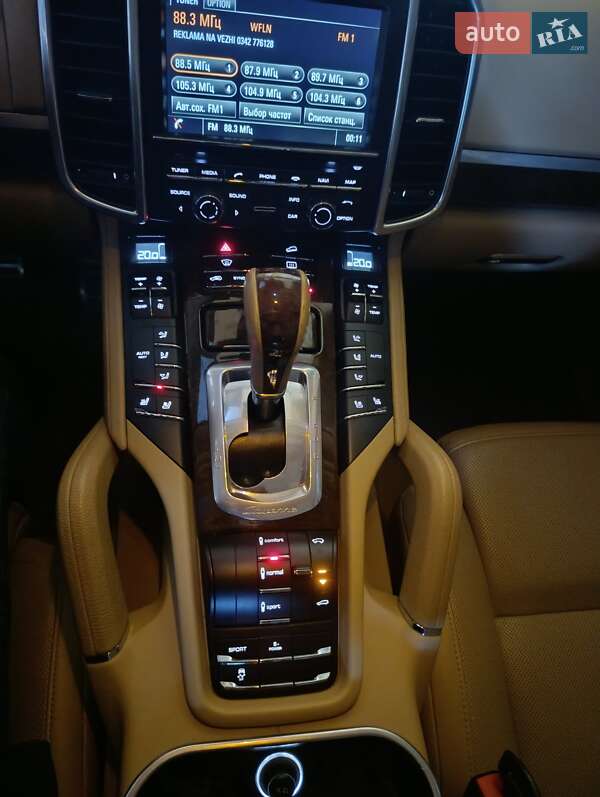 Внедорожник / Кроссовер Porsche Cayenne 2014 в Долине