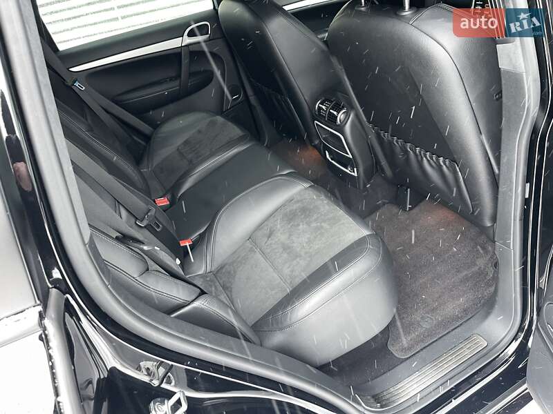 Внедорожник / Кроссовер Porsche Cayenne 2010 в Харькове