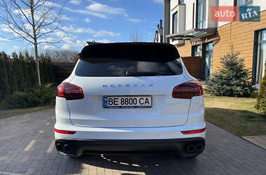 Позашляховик / Кросовер Porsche Cayenne 2016 в Києві