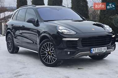 Внедорожник / Кроссовер Porsche Cayenne 2015 в Косове