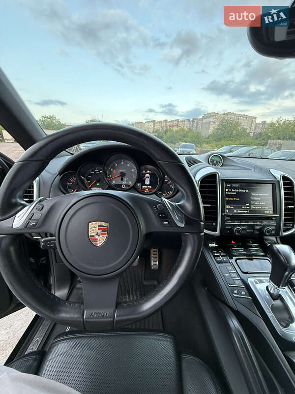 Внедорожник / Кроссовер Porsche Cayenne 2011 в Ровно
