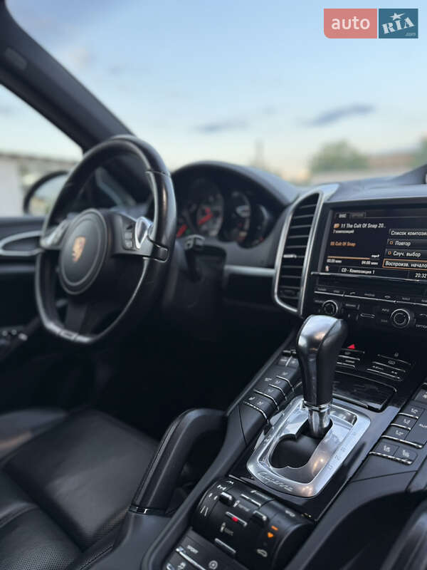 Внедорожник / Кроссовер Porsche Cayenne 2011 в Ровно