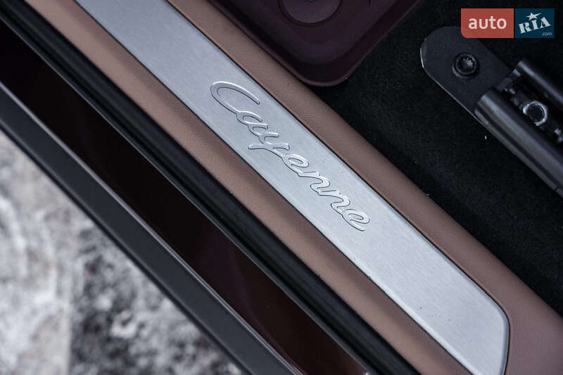 Внедорожник / Кроссовер Porsche Cayenne 2019 в Киеве