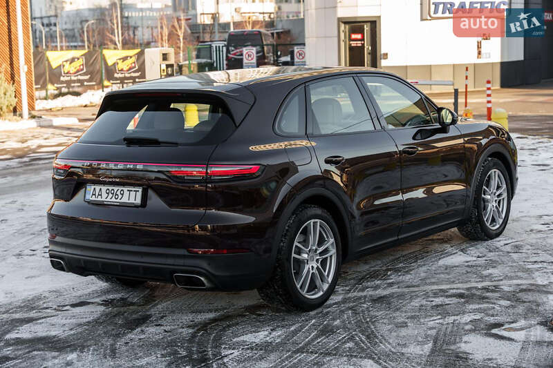 Внедорожник / Кроссовер Porsche Cayenne 2019 в Киеве