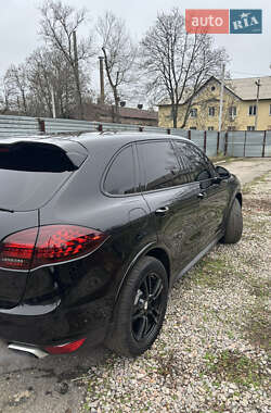 Внедорожник / Кроссовер Porsche Cayenne 2012 в Днепре