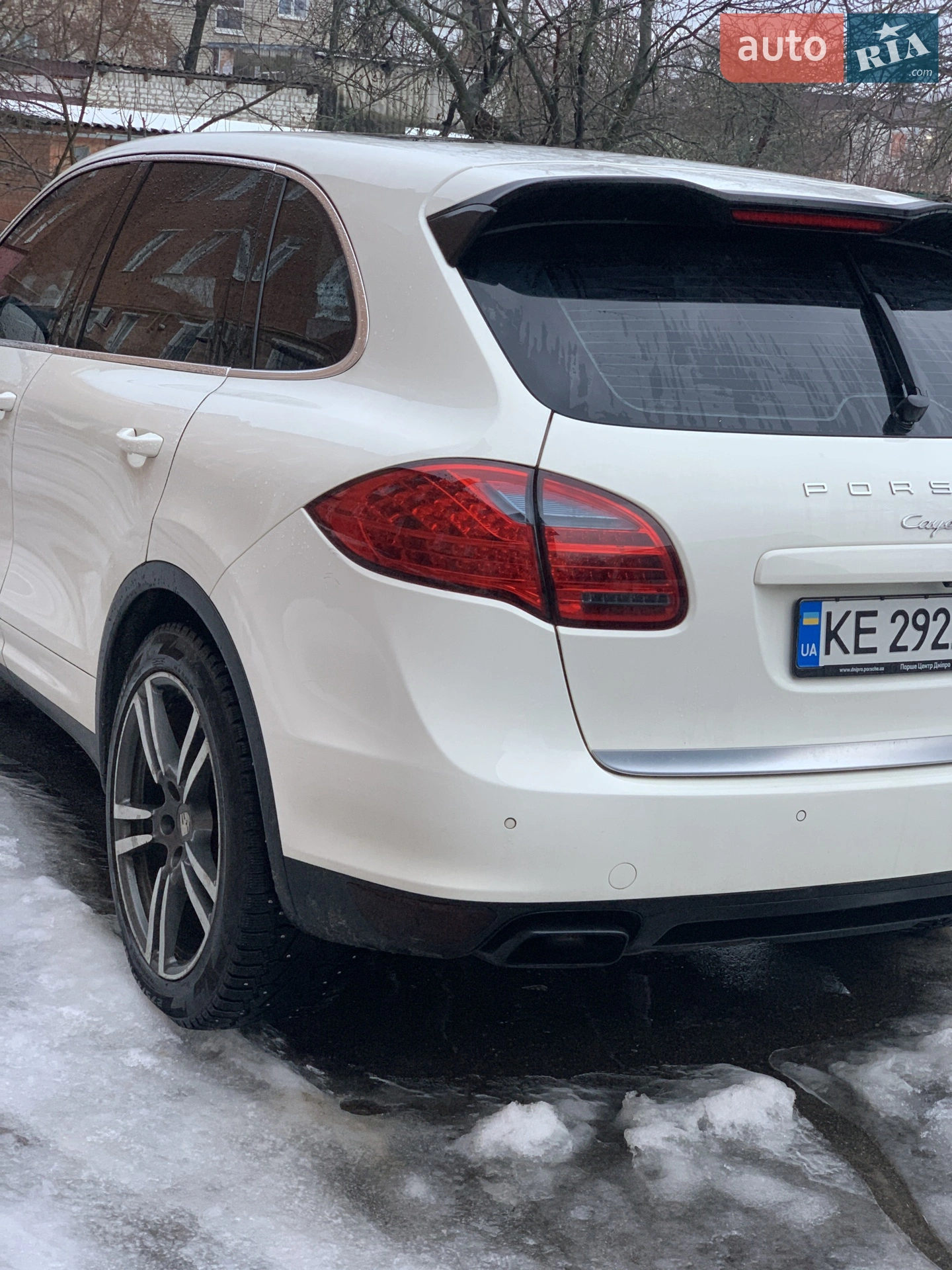 2011 Porsche Cayenne - мініатюра 2