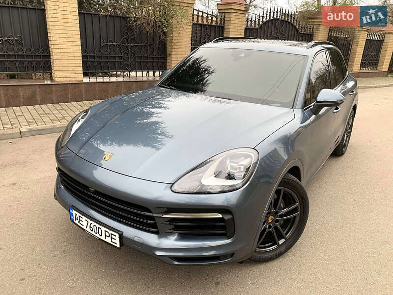 Внедорожник / Кроссовер Porsche Cayenne 2019 в Киеве