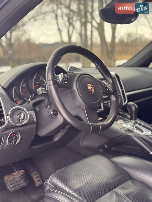 Внедорожник / Кроссовер Porsche Cayenne 2011 в Днепре