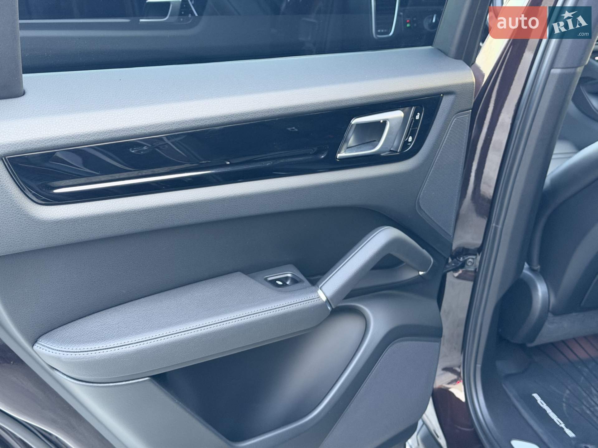 2019 Porsche Cayenne - мініатюра 22