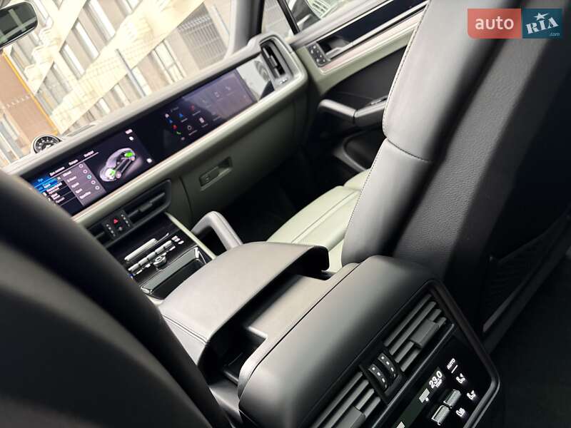 Внедорожник / Кроссовер Porsche Cayenne 2024 в Киеве фото 6 Внедорожник / Кроссовер Porsche Cayenne 2024 в Киеве