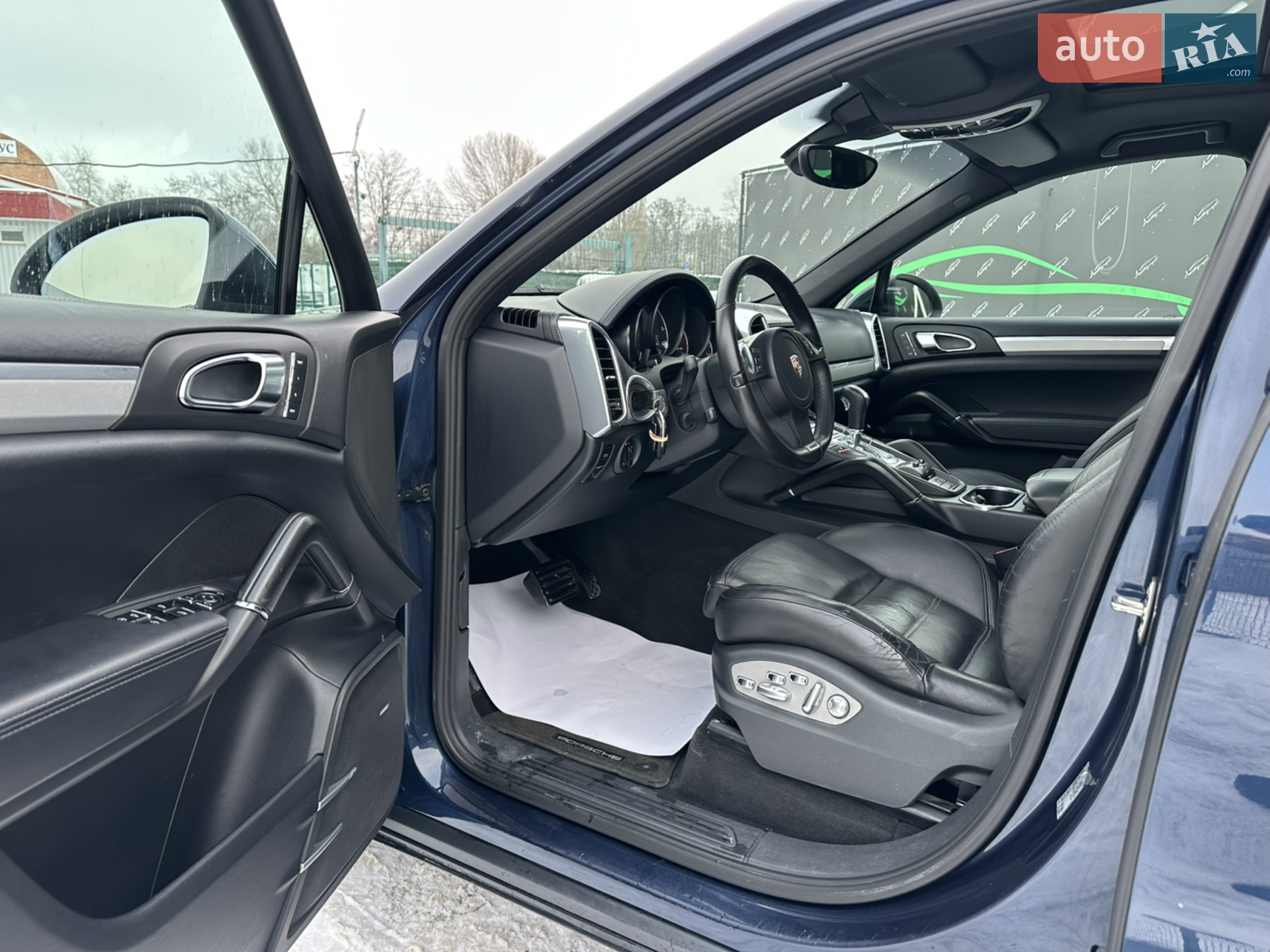 2011 Porsche Cayenne - мініатюра 5