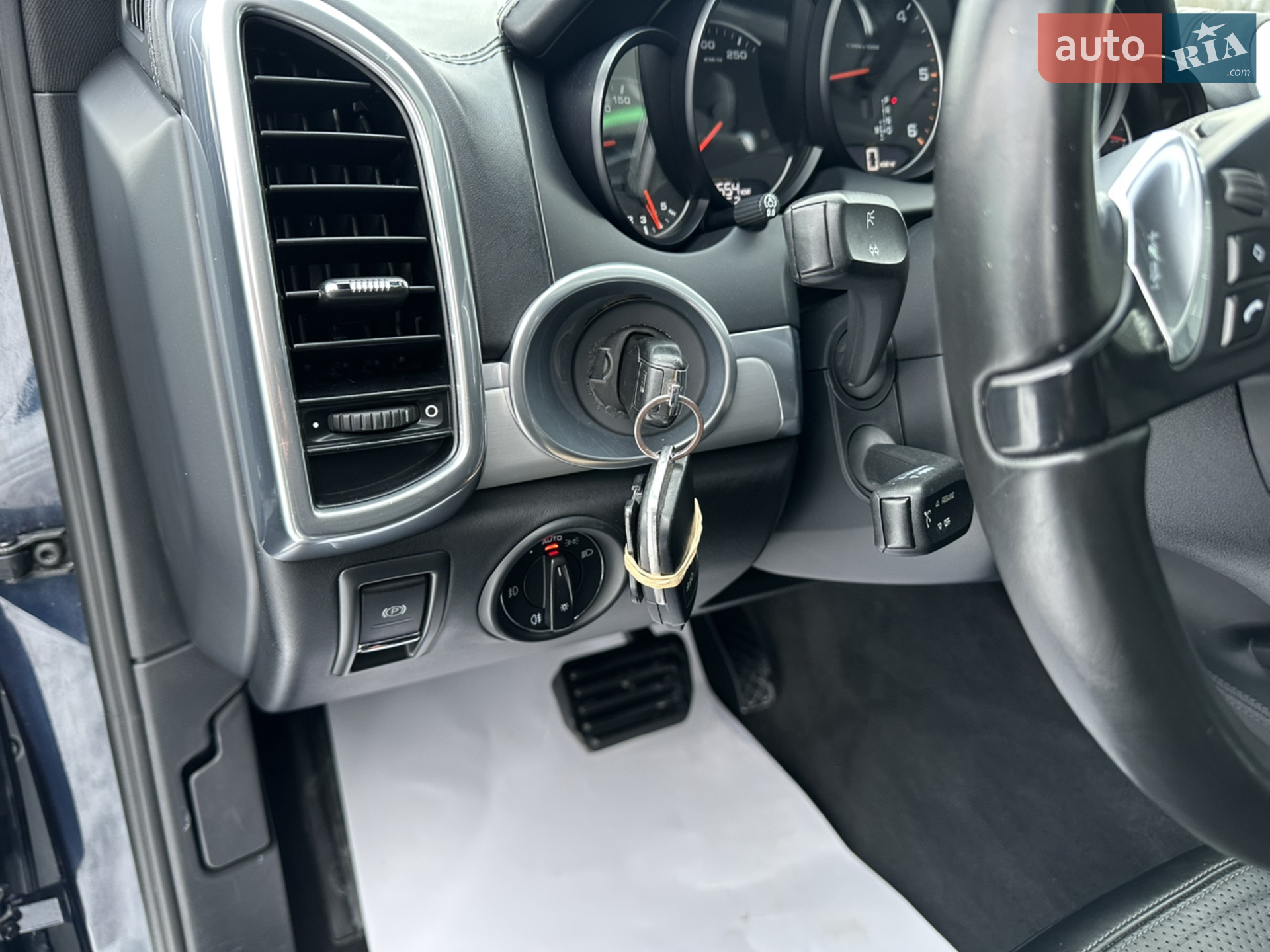 2011 Porsche Cayenne - мініатюра 9