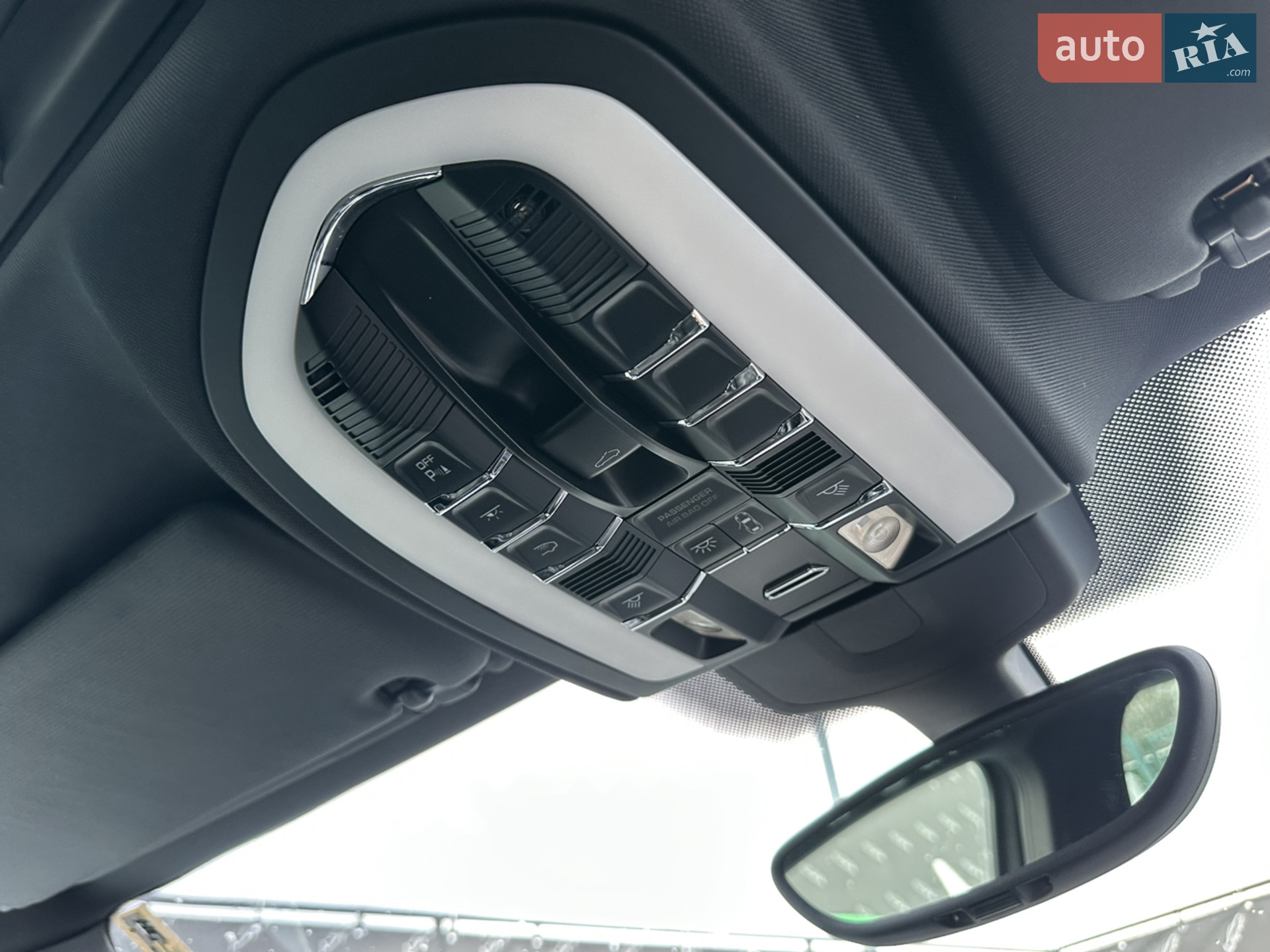 2011 Porsche Cayenne - мініатюра 21