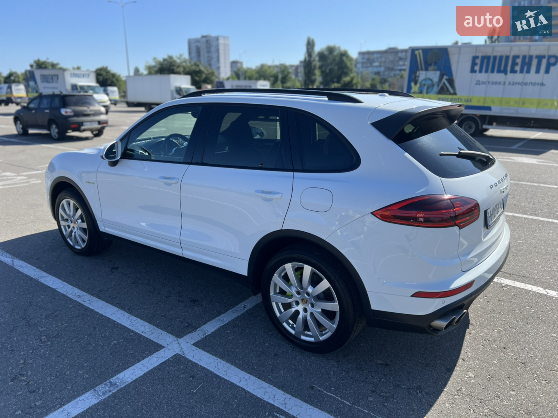 2015 Porsche Cayenne - мініатюра 16