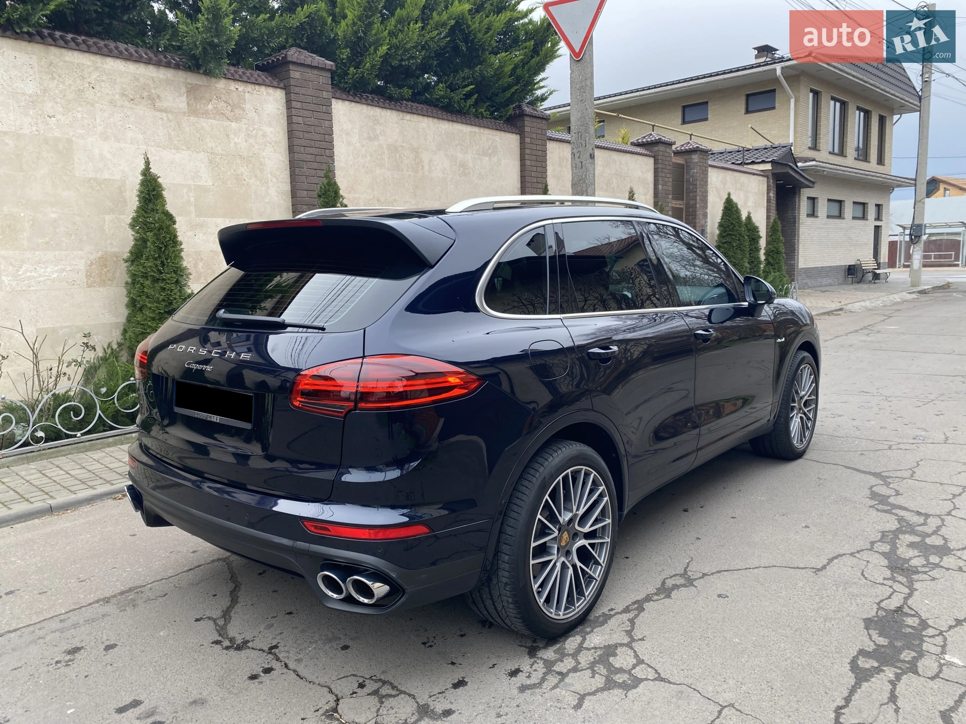 2016 Porsche Cayenne - мініатюра 13