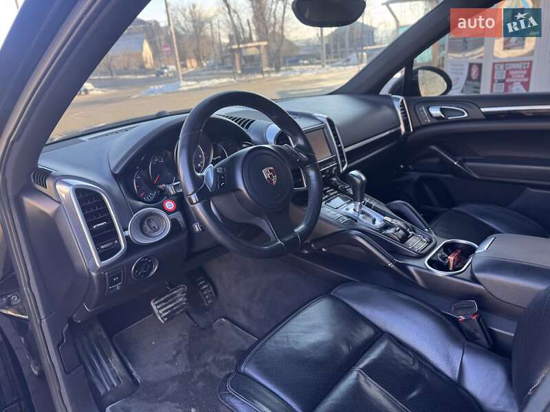 Внедорожник / Кроссовер Porsche Cayenne 2012 в Кривом Роге