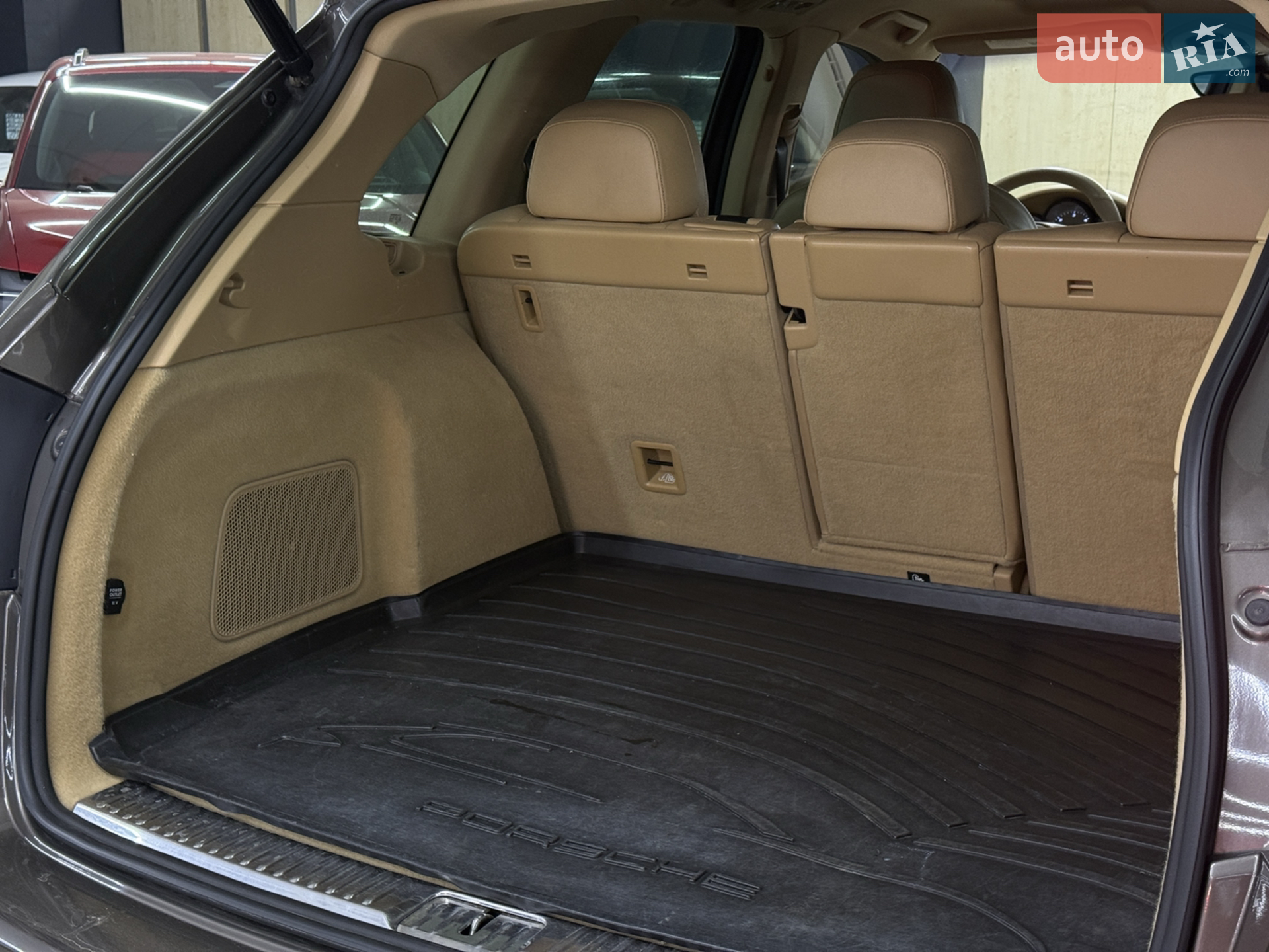 2013 Porsche Cayenne - мініатюра 27