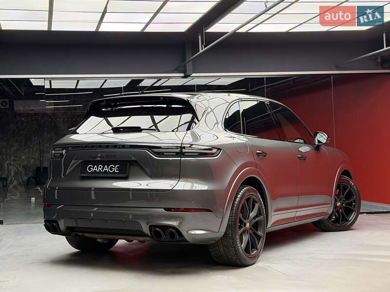 Внедорожник / Кроссовер Porsche Cayenne 2022 в Киеве