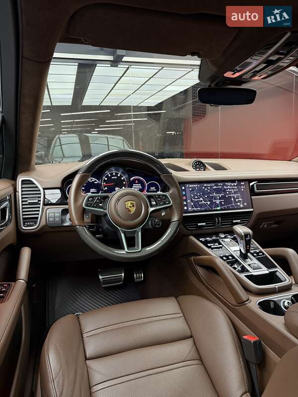 Внедорожник / Кроссовер Porsche Cayenne 2022 в Киеве