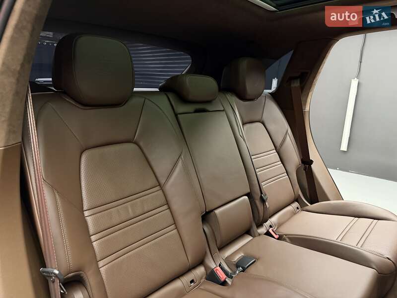 Внедорожник / Кроссовер Porsche Cayenne 2022 в Киеве